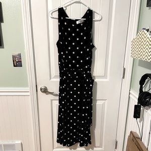 Sleeveless polka dot dress